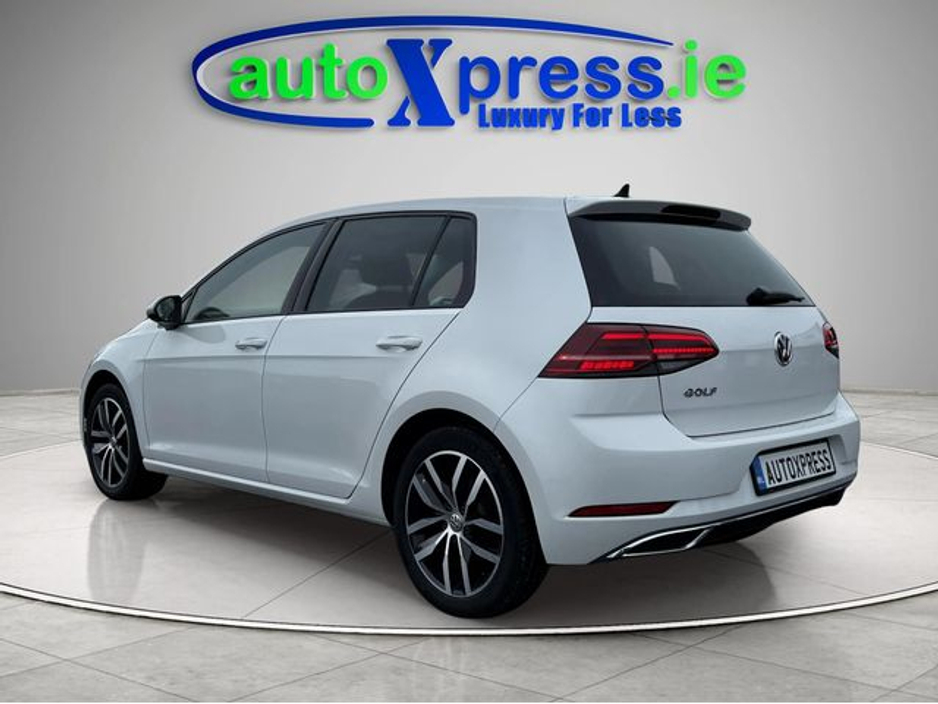 2019 Volkswagen Golf - image 15
