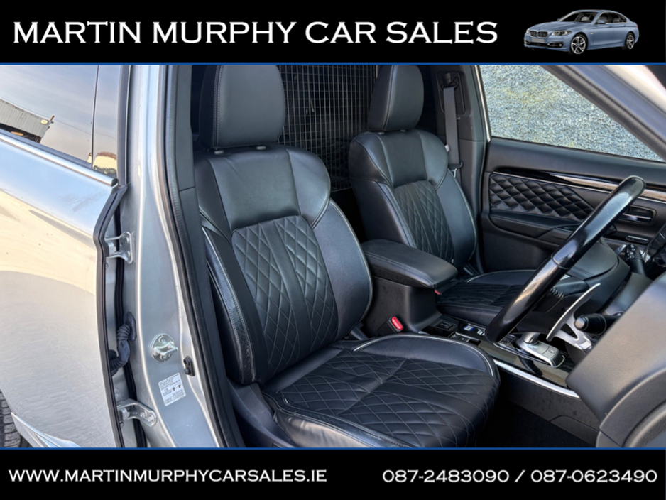 2020 Mitsubishi Outlander - image 14