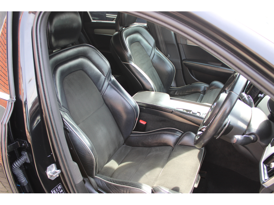 2017 Volvo S90 - image 7