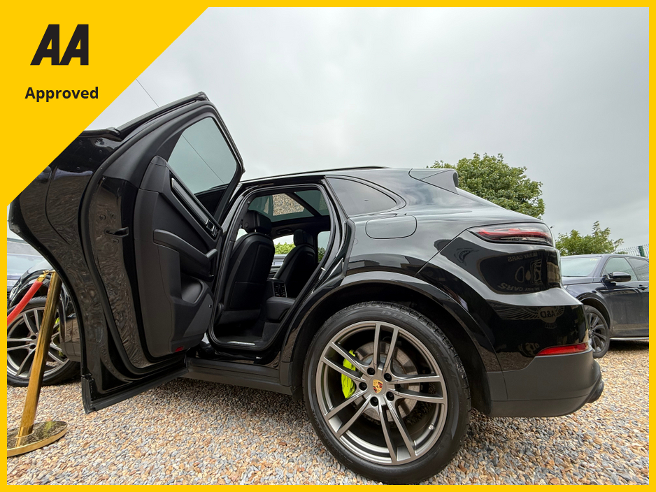 2023 Porsche Cayenne - image 46