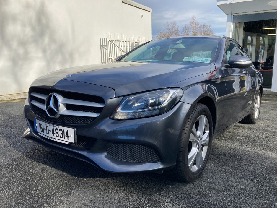 2016 Mercedes-Benz C Class - image 3