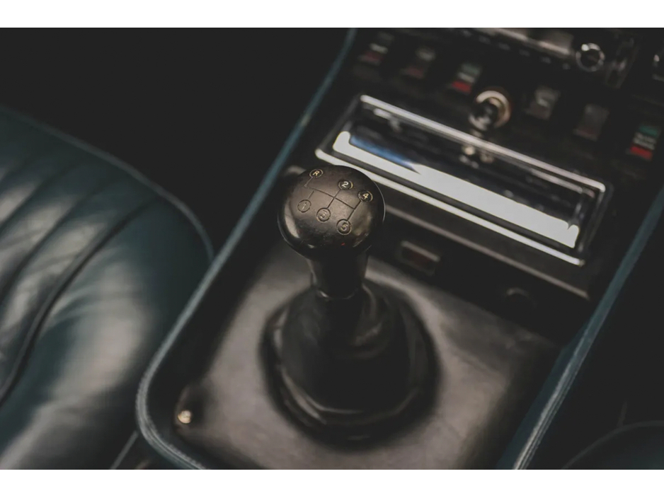 1977 Aston Martin V8 - image 17