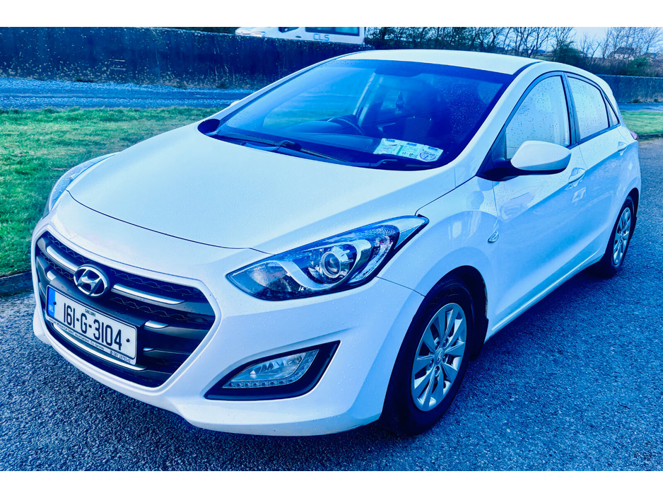 2016 Hyundai i30 - image 13