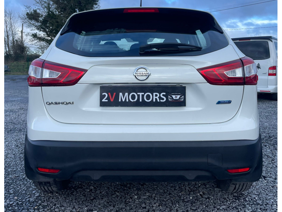 2015 Nissan Qashqai 1.5 DSL SV 4DR LOW KM €8,450