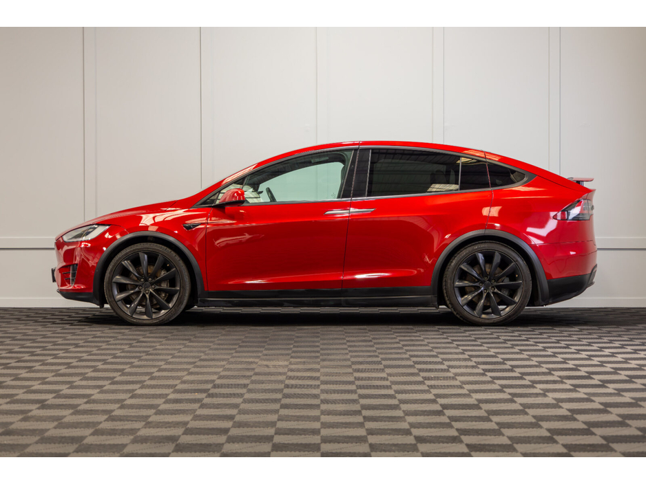 2019 Tesla Model X - image 3