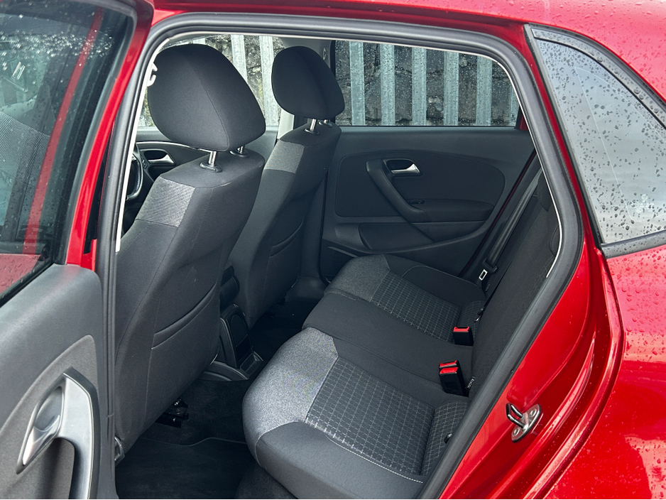 2016 Volkswagen Polo Comfortline TSI 1.2 Automatic €12,500