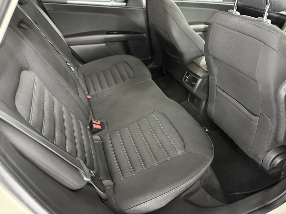 2015 Ford Mondeo - image 19