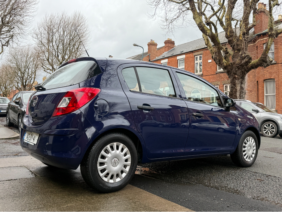 2014 Opel Corsa - image 5