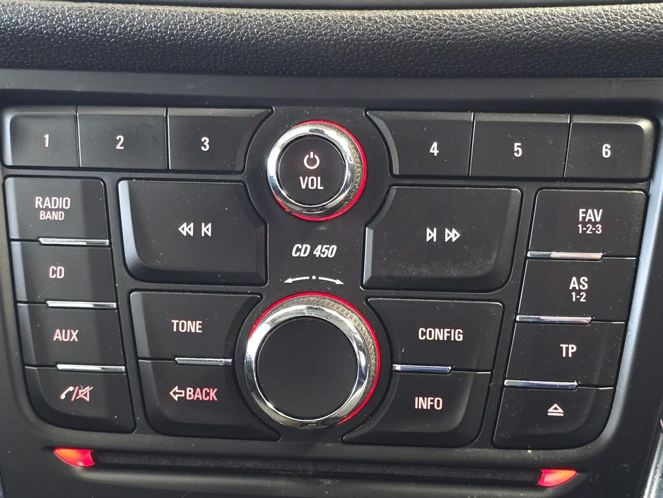 2016 Opel Mokka - image 11