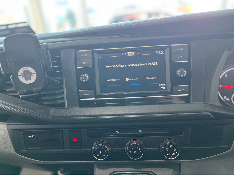 2021 Volkswagen Transporter - image 13