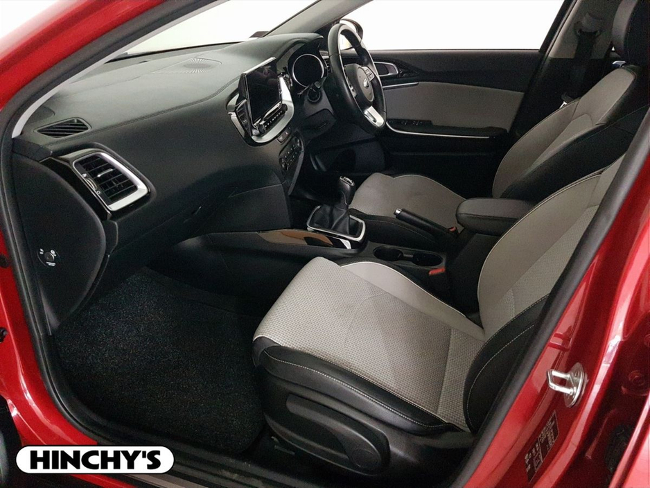 2020 Kia XCeed - image 4