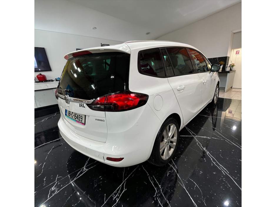 2018 Vauxhall Zafira - image 6