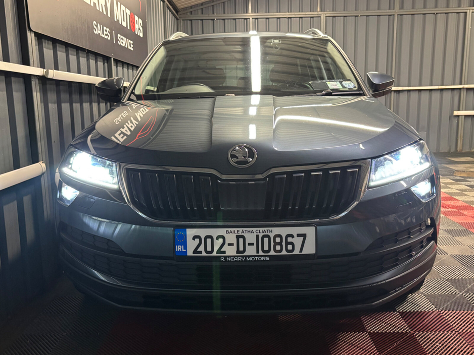 2020 Skoda Karoq - image 7