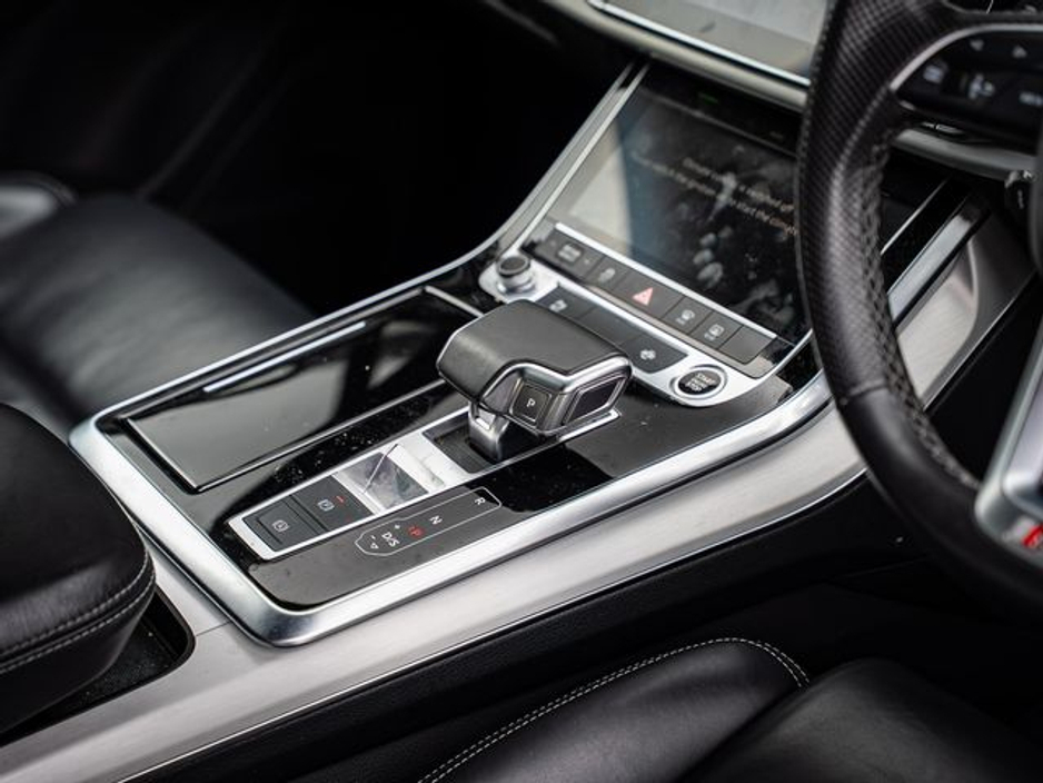 2021 Audi Q7 - image 14