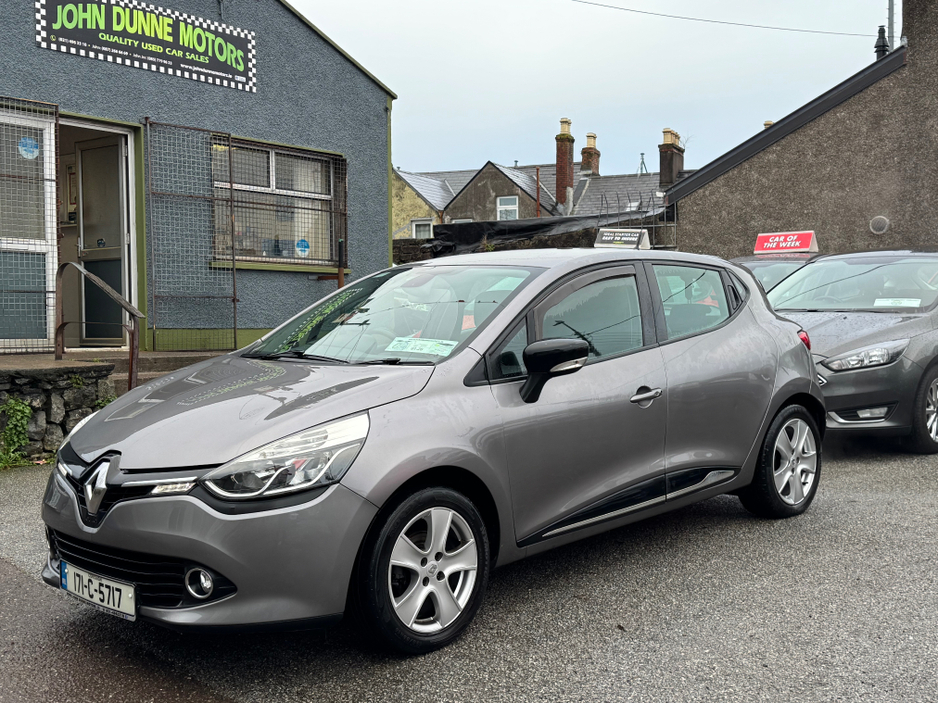 2017 Renault Clio Ideal starter car €10,700