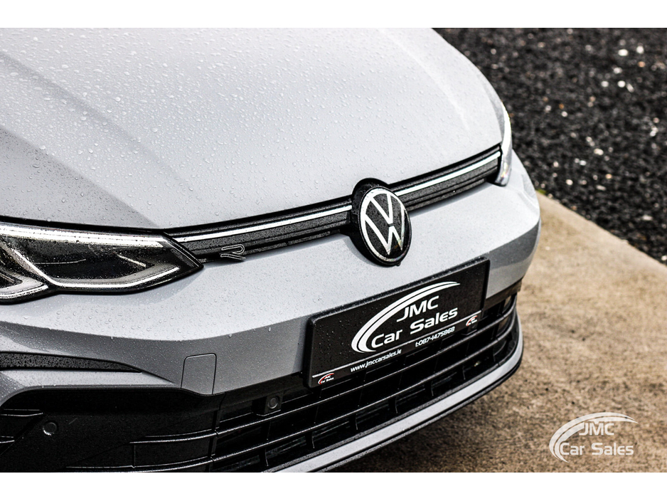2024 Volkswagen Golf - image 6