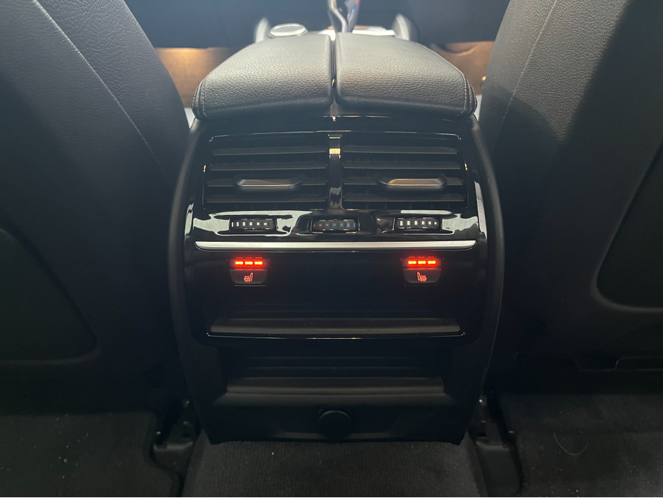 2018 BMW 5 Series €24950 2018 BMW 530E M-SPORT IPERFORMANCE 2.0 AUTOMATIC / CRUISE CONTROL / 360° CAMERA / ELECTRIC MEMORY & HEATED SEATS / PADDLE SHIFTERS / AMBIENT LIGHTS / HEATED REAR SEATS €24,950