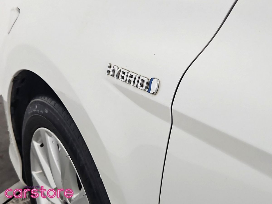 2019 Toyota Camry - image 16