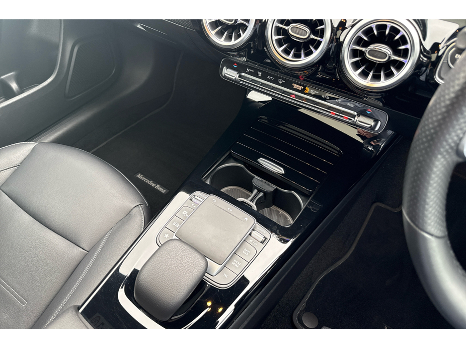 2022 Mercedes-Benz CLA Class - image 11