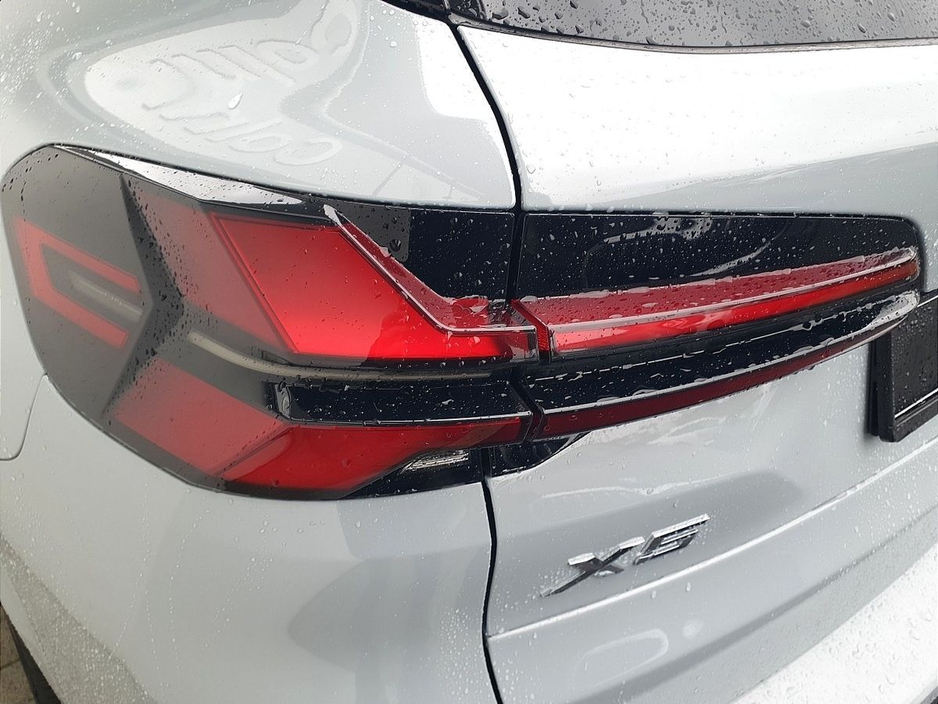 2026 BMW X5 - image 20