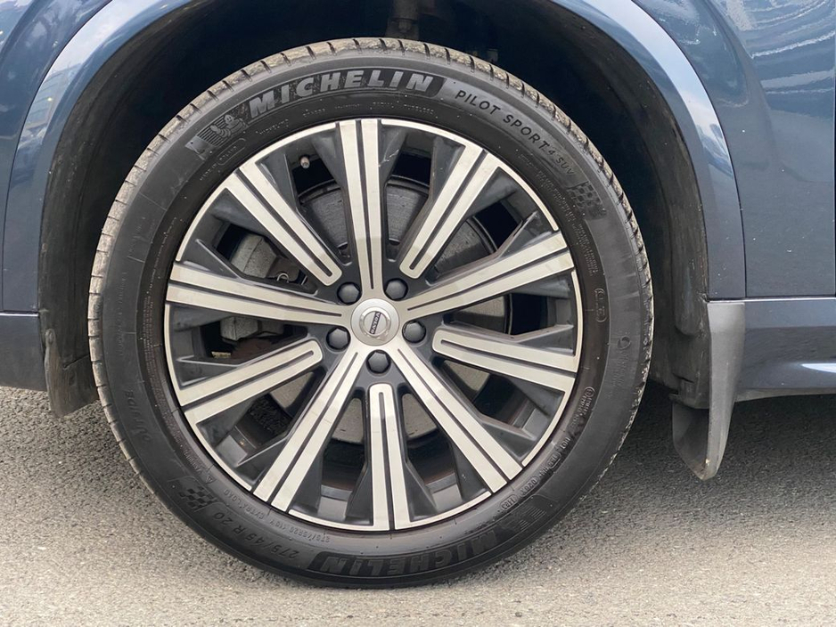 2022 Volvo XC90 - image 10