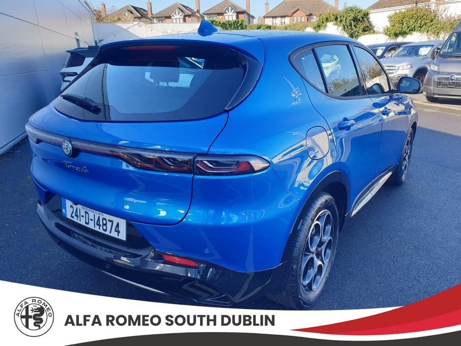 2024 Alfa Romeo Tonale - image 8
