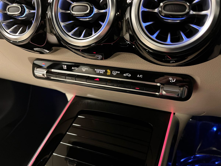 2025 Mercedes-Benz GLB - image 16