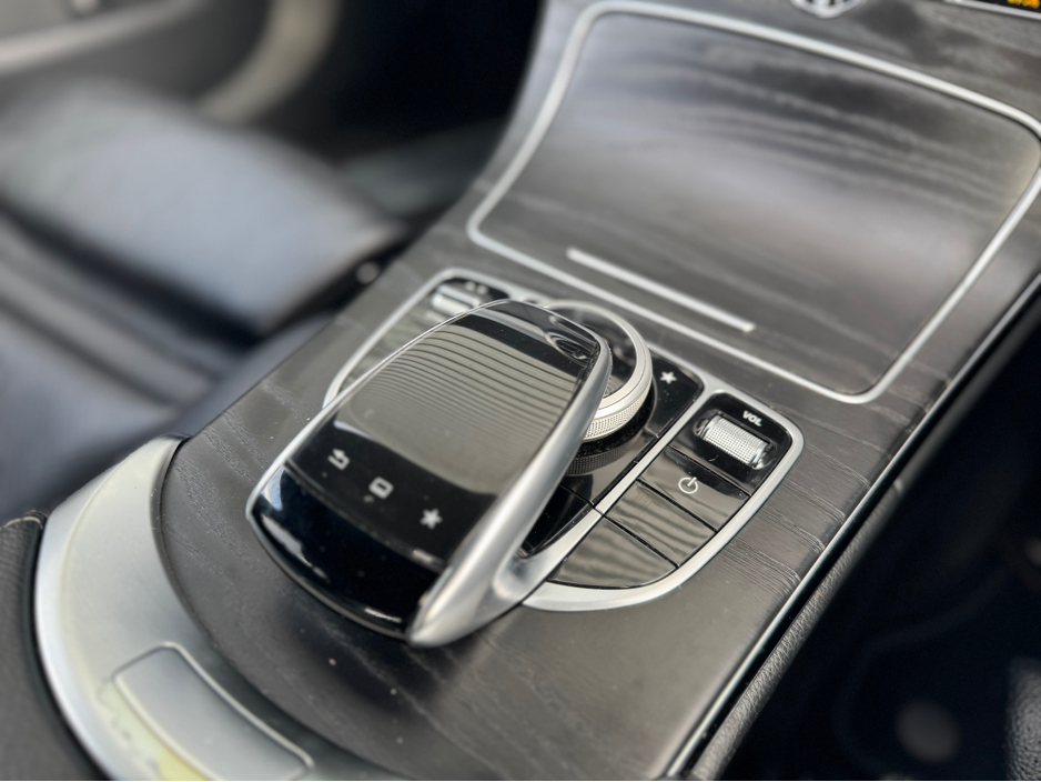 2016 Mercedes-Benz C Class - image 22