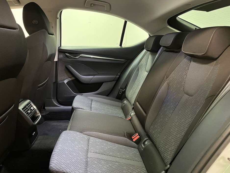 2023 Skoda Octavia Style 1.5TSI 150BHP - Reversing Camera - Sat Nav - Climate Control - Heated Seats - Keyless Start - Apple CarPlay/Android Auto €29,950