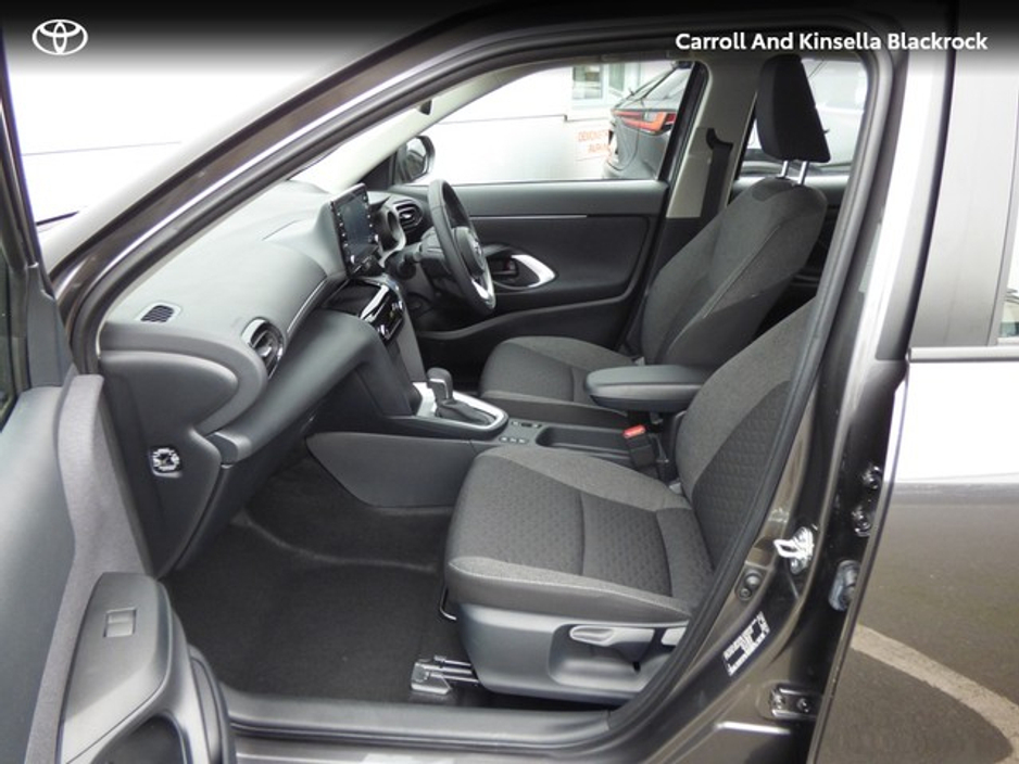 2024 Toyota Yaris Cross Hybrid Luna €27,950