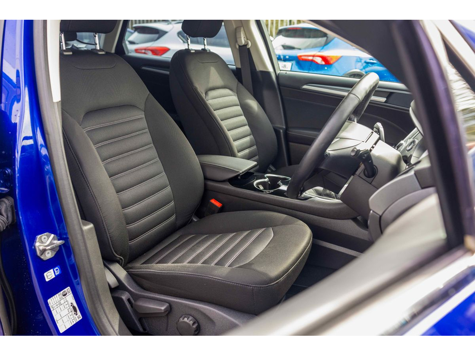 2017 Ford Mondeo - image 6