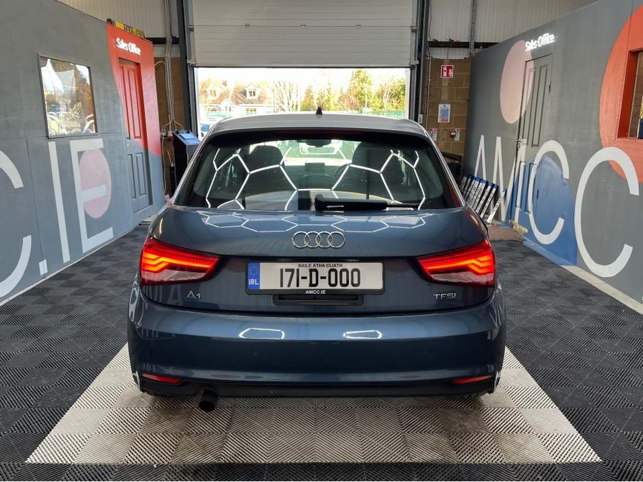 2017 Audi A1 - image 3