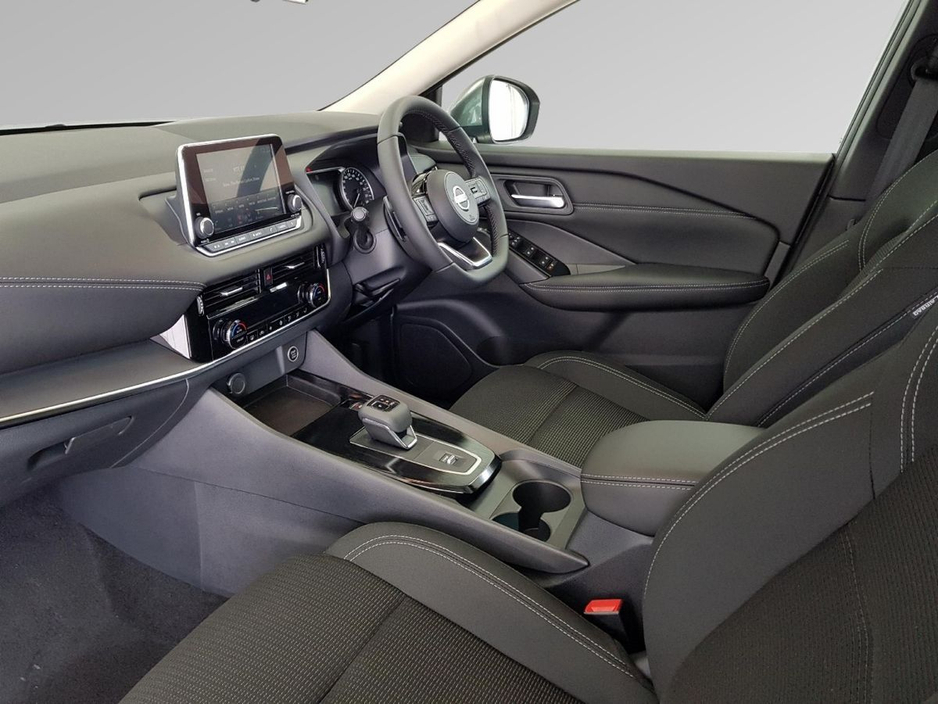 2022 Nissan Qashqai - image 3