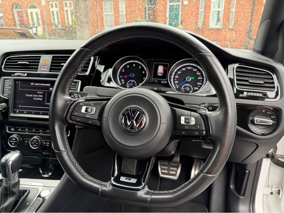 2016 Volkswagen Golf - image 19