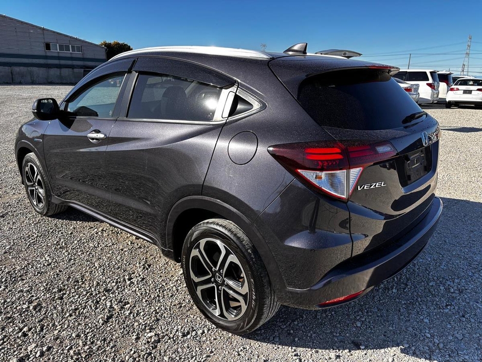 2014 Honda Vezel - image 6