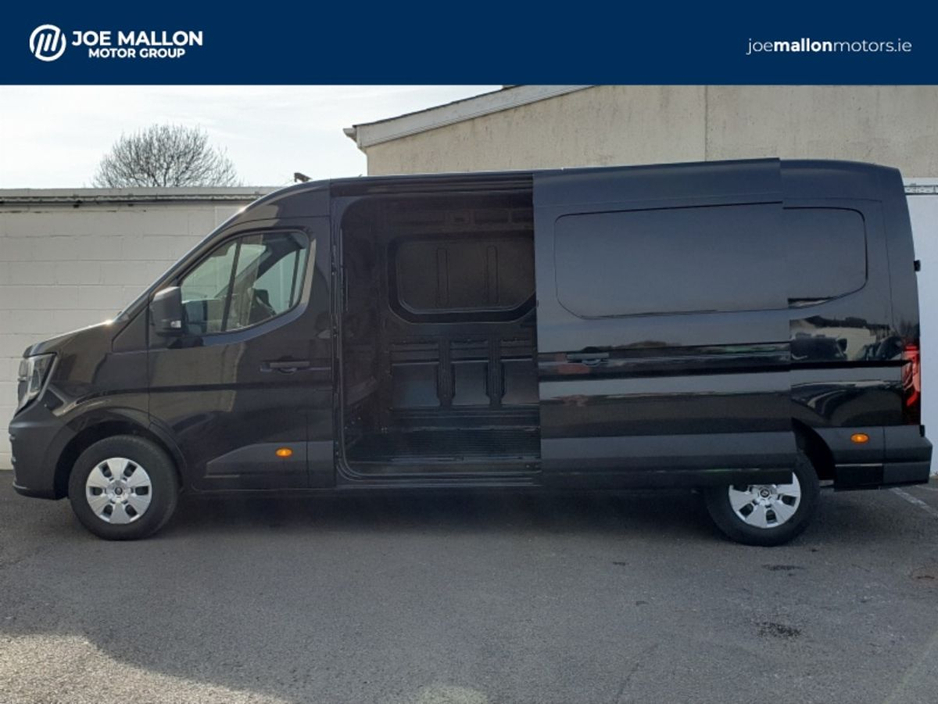 2026 Renault Master - image 6