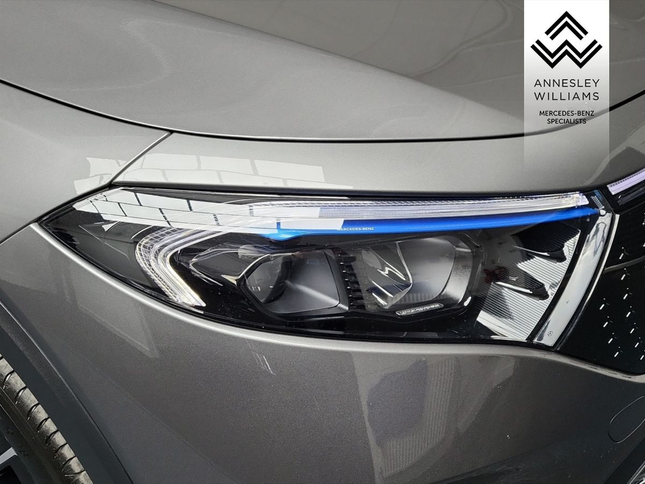 2025 Mercedes-Benz EQB - image 4