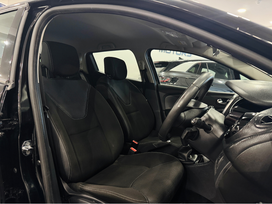 2016 Renault Clio IV DYNAMIQUE NAV 1.2 PETR 4DR €11,899