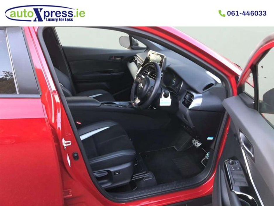 2020 Toyota C-HR - image 6