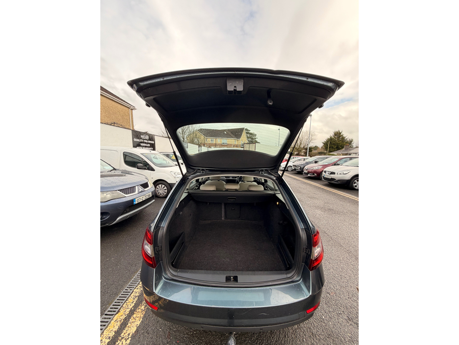 2018 Skoda Octavia COMBI STYLE 1.6 TDI 115HP 4DR €11,950