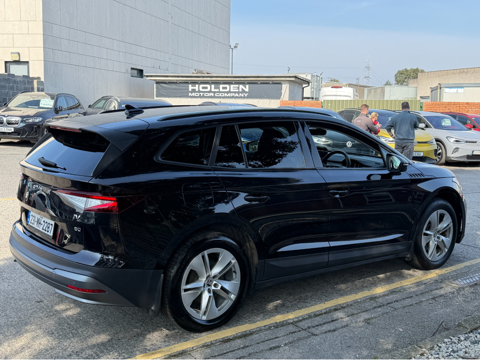 2023 Skoda Enyaq - image 9