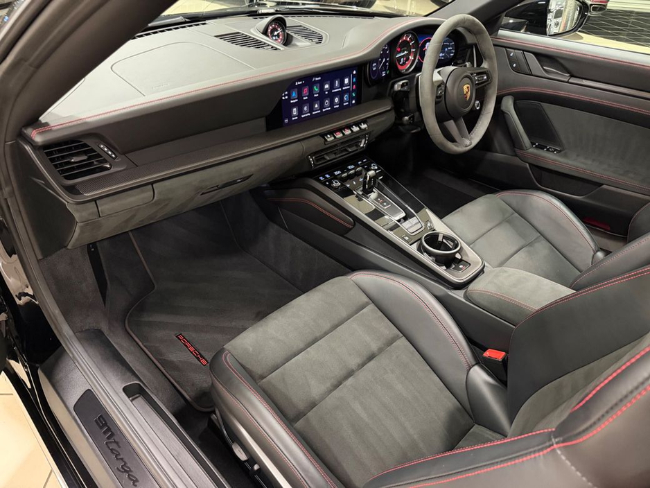 2024 Porsche 911 - image 22