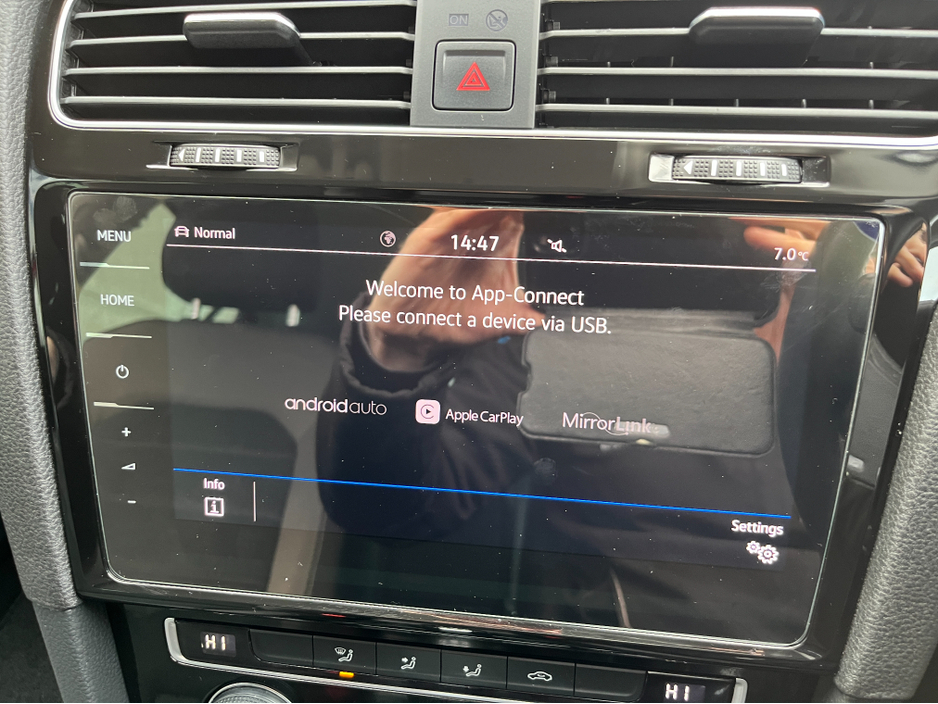 2019 Volkswagen Golf - image 21