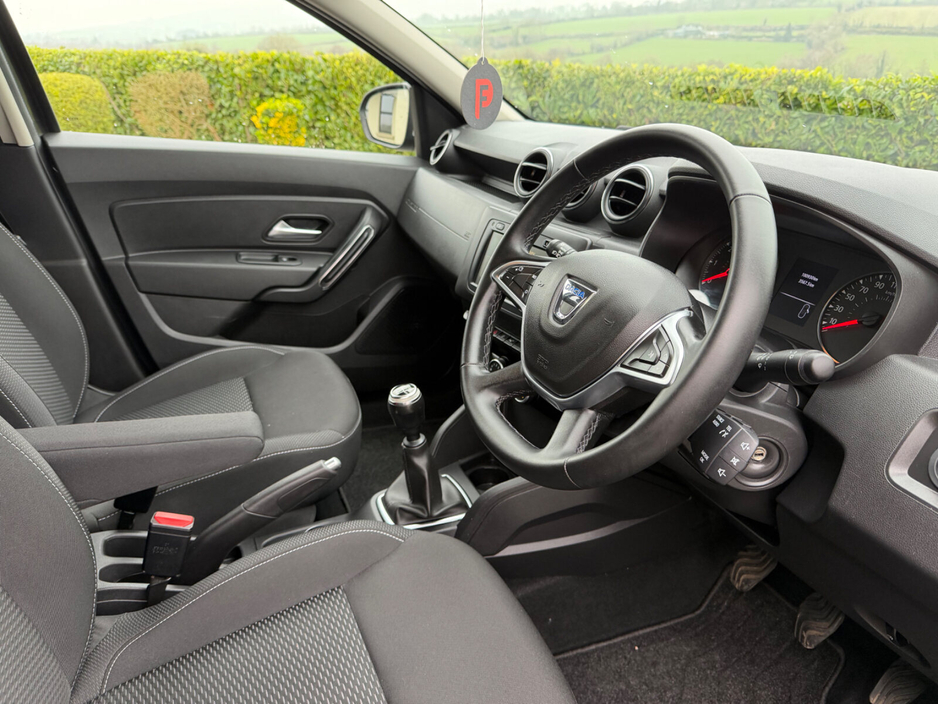 2019 Dacia Duster - image 11