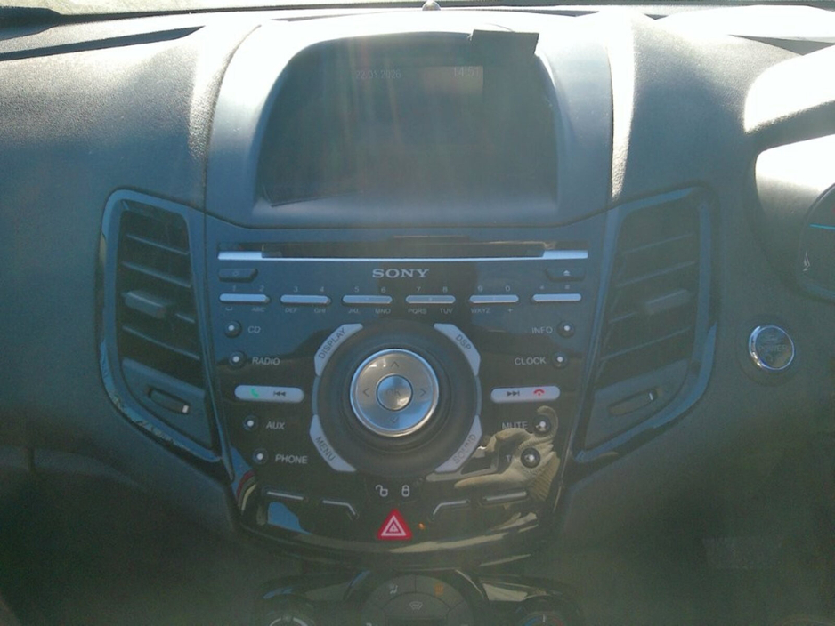 2015 Ford Fiesta - image 6