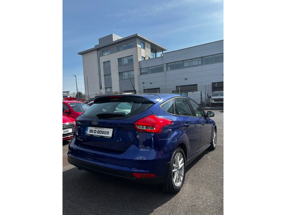 2015 Ford Focus - image 4