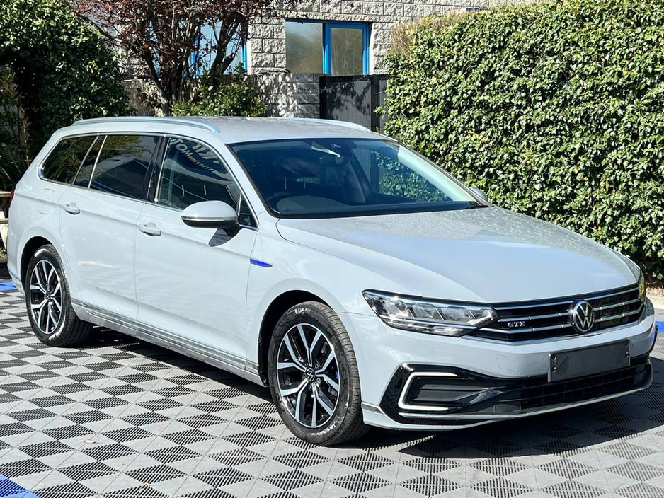 2022 Volkswagen Passat - image 15