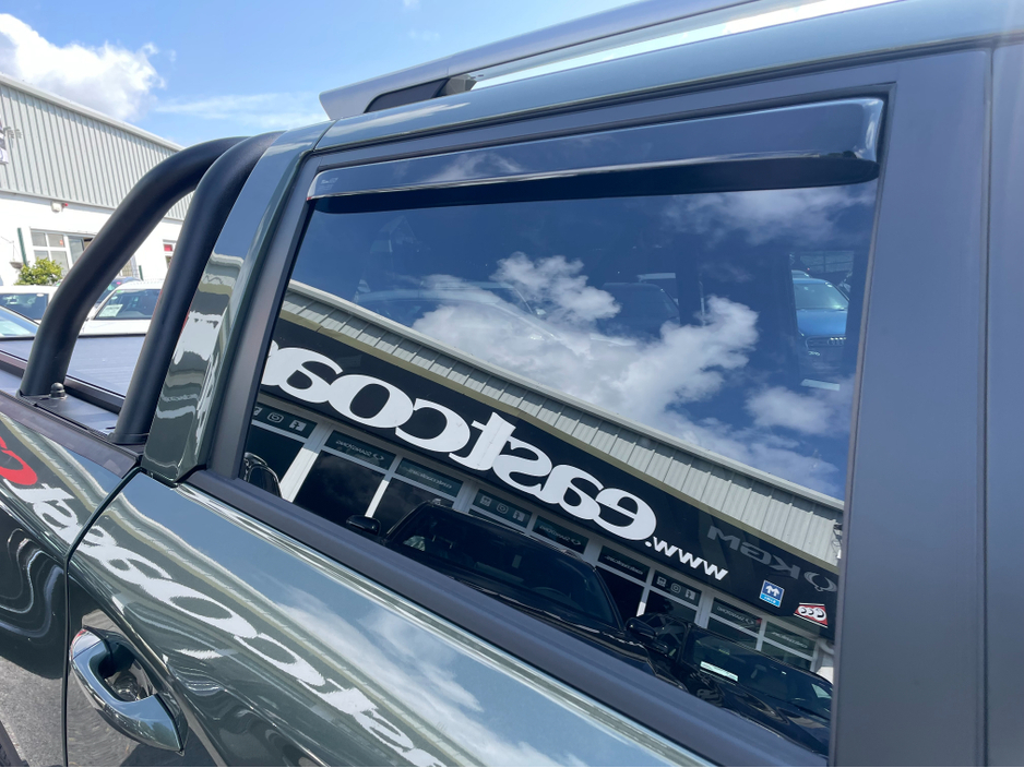 2025 KGM Musso 2.2 PICK UP CUSTOM EDITION 5 SEATER COMMERCIAL 4WD 200 BHP 3.5 TON TOWING CAPACITY REV-CAMERA // 5 YEAR WARRANTY // APPLY FOR FINANCE TODAY // THE BEST VALUE PICK UP IN IRELAND // €43,950