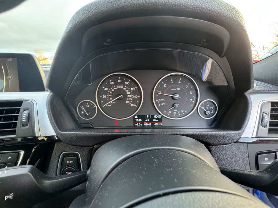 2015 BMW 3 Series - image 12