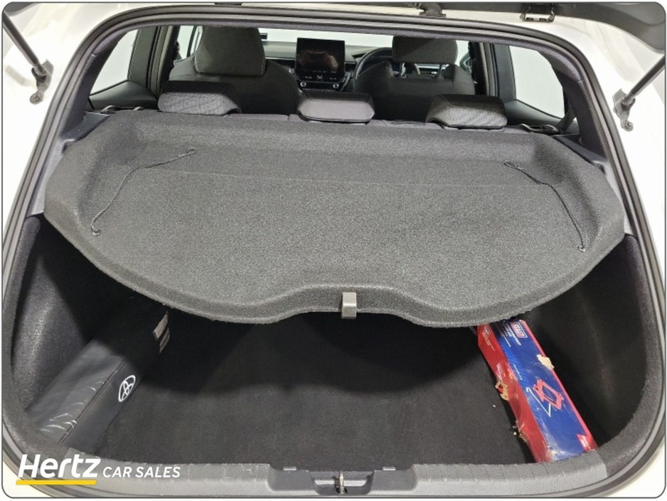 2024 Toyota Corolla - image 18